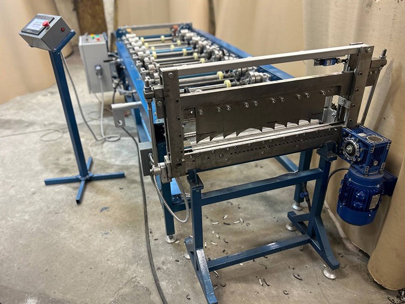 Прокатний верстат для клік фальца SLP-1 auto з функцією вирубки