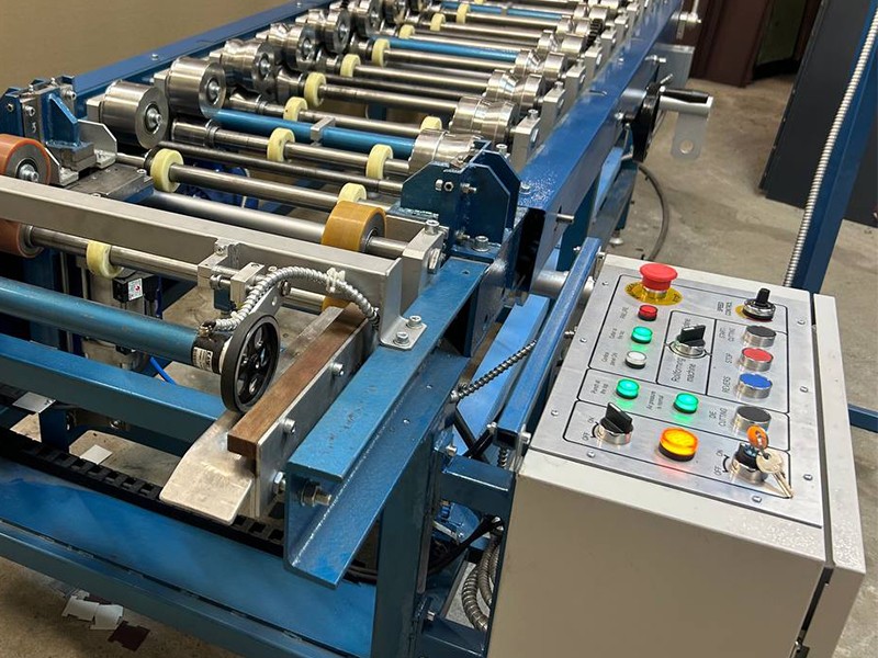 Прокатний верстат для клік фальца SLP-1 auto з функцією вирубки