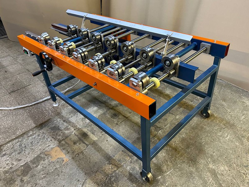 Cтанок для завальцовки (загиб на 180°) кромок ЗВ-2