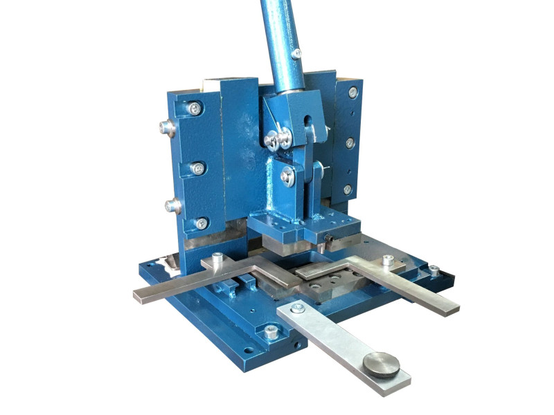 Пресс для высечки сложных кассет