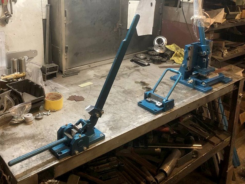 Вырубные пресса для плавающего клямера 