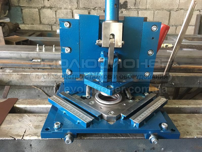 Ручний вирубний прес для круглих отворів