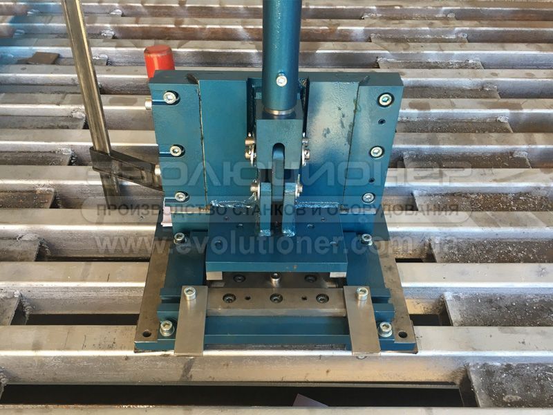 Ручний вирубний штамп